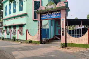 নওদাগ্রাম জামে মসজিদ। image