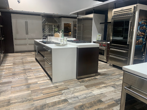 Furniture Store «Jeff Lynch Appliance & TV Ctr», reviews and photos, 17 Roper Mountain Road, Greenville, SC 29607, USA