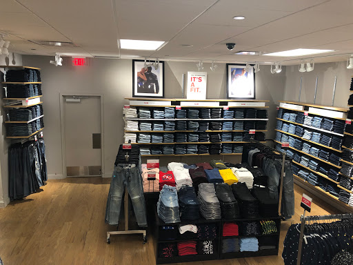 Outlet Store «Express Factory Outlet», reviews and photos, 4015 S Interstate Hwy 35, San Marcos, TX 78666, USA