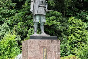 Statue of Maeda Toshiie image