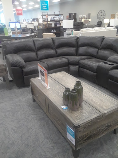 Furniture Store «Raymour & Flanigan Furniture and Mattress Outlet», reviews and photos, 2424 Lincoln Hwy, Langhorne, PA 19047, USA
