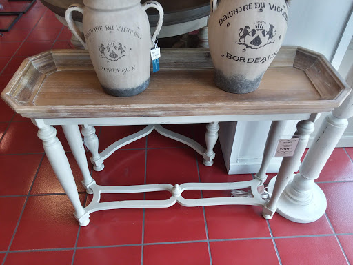 Home Goods Store «Pier 1 Imports», reviews and photos, 1927 W Gray St, Houston, TX 77019, USA