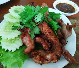 ร้านไก่ย่างโค้งวัดป่าสาลวัน photo
