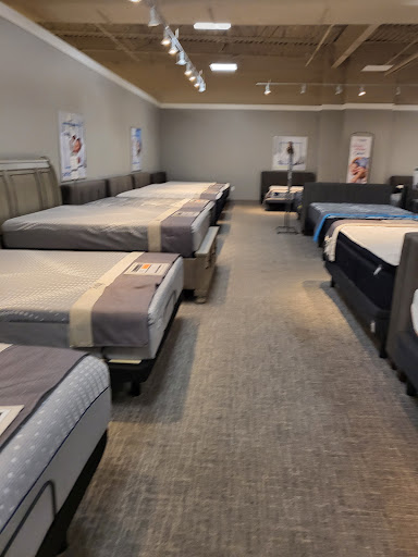 Furniture Store «Ashley HomeStore», reviews and photos, 551 N Milwaukee Ave, Vernon Hills, IL 60061, USA