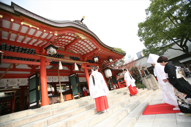 神社結婚式 三々九度神戸サロン
