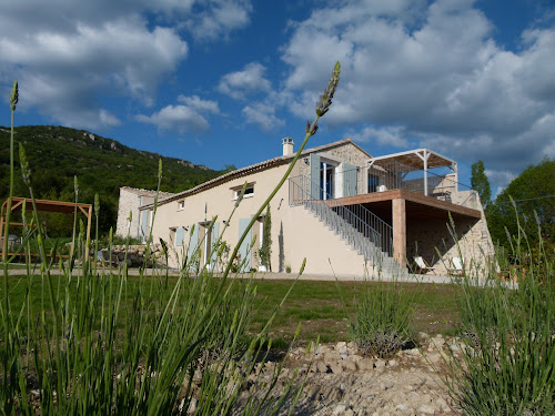 Lodge Mas de la Source Gîtes de Charme Arpavon Arpavon