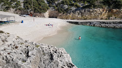 Zdjęcie Porto Vromi Beach z wiele małych zatoczek