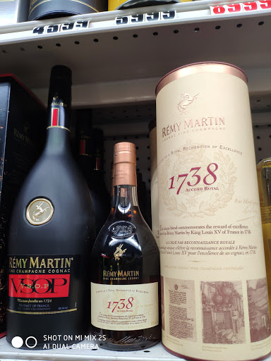 Liquor Store «5203 Ca Liquors Inc», reviews and photos, 5203 Broadway, Bronx, NY 10463, USA