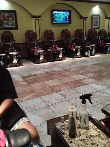 Shopping Mall «Riverdale Plaza Shopping Center», reviews and photos, 1044 W Mercury Blvd, Hampton, VA 23666, USA