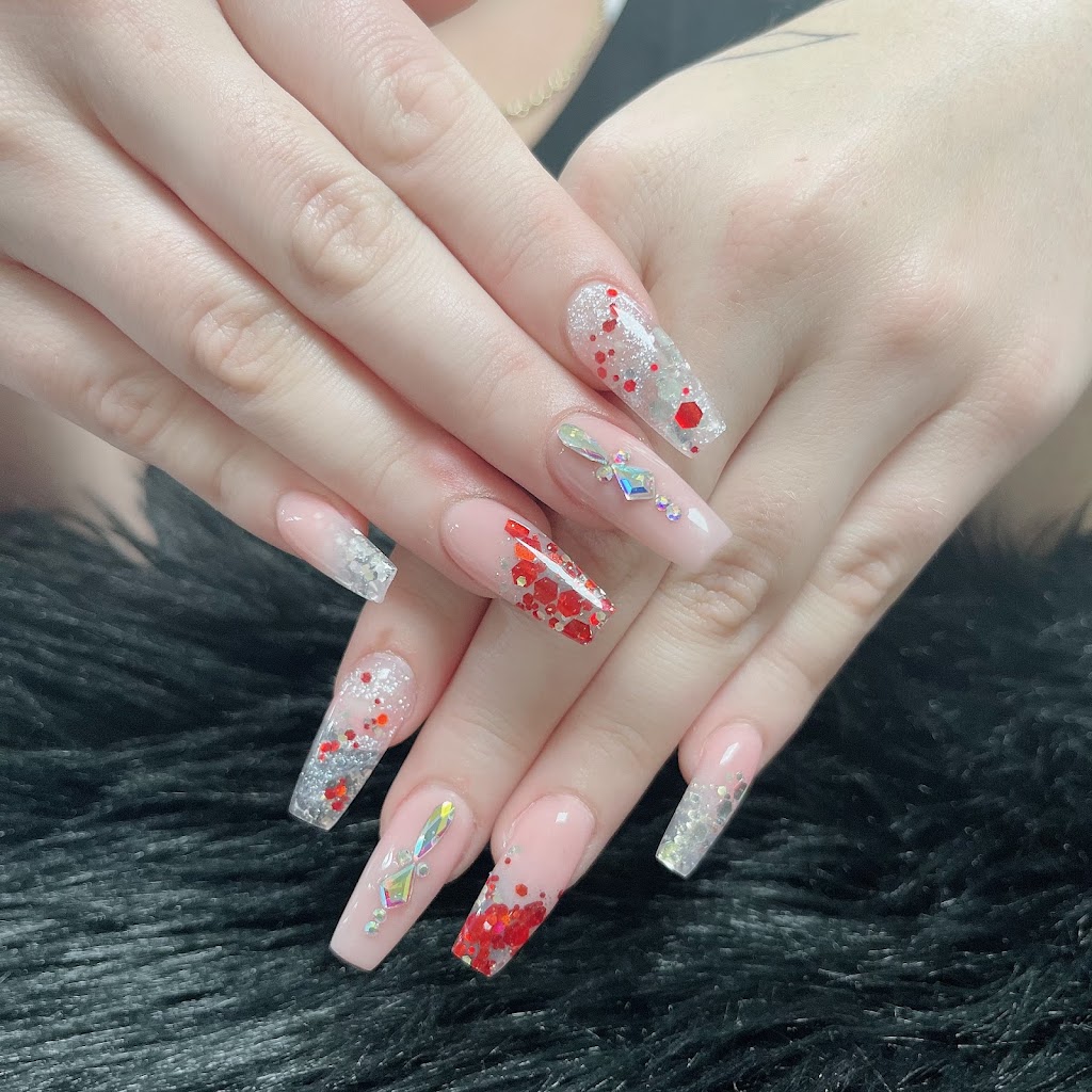 Pure Life Nail Salon & Spa 32907