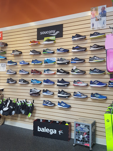 Running Store «Big Peach Running Co - Decatur», reviews and photos, 114 E Trinity Pl, Decatur, GA 30030, USA