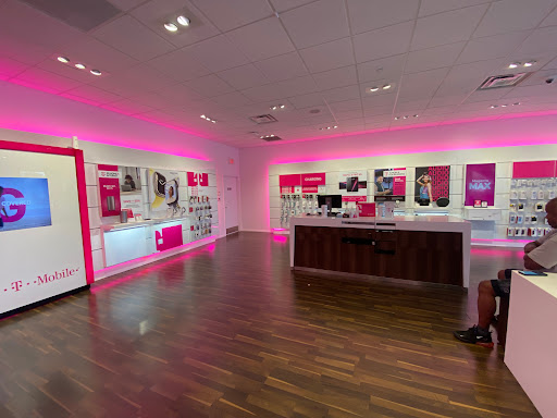 Cell Phone Store «T-Mobile», reviews and photos, 265 E Main St, Bridgeport, CT 06608, USA