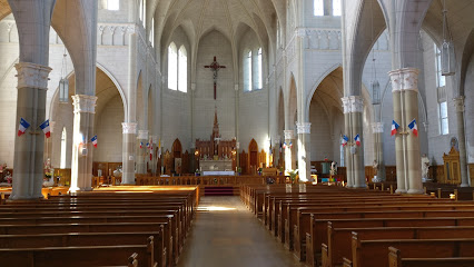 Église catholique Saint-Bernard Catholic Church