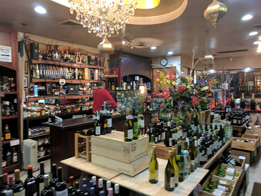 Liquor Store «Galleria Liqueurs», reviews and photos, 1559 N Wells St, Chicago, IL 60610, USA