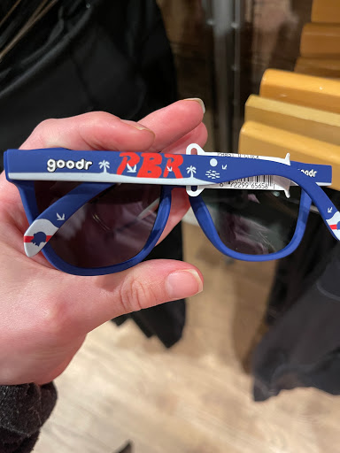 Sporting Goods Store «Fleet Feet Sports - Old Town», reviews and photos, 1620 N Wells St, Chicago, IL 60614, USA