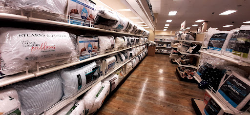 Department Store «HomeGoods», reviews and photos, 5530 Reseda Blvd, Tarzana, CA 91356, USA