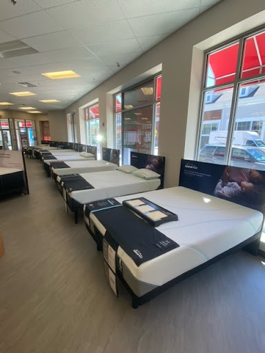 Mattress Store «Mattress Firm Hingham», reviews and photos, 9 Shipyard Dr, Hingham, MA 02043, USA