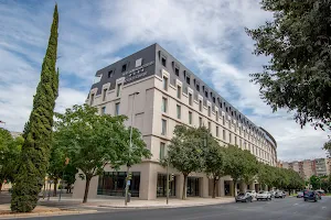 HOTEL GIRALDA CENTER image