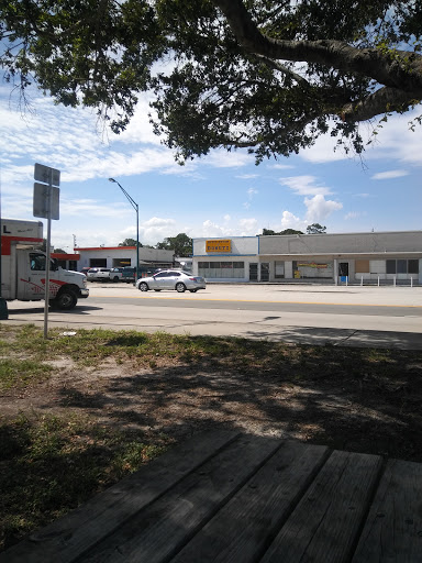 Coffee Shop «Dixie Cream Donuts», reviews and photos, 3210 Orange Ave, Fort Pierce, FL 34947, USA