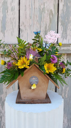 Florist «Little Flower Shop», reviews and photos, 616 High St, Delano, CA 93215, USA