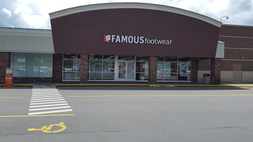 Famous Footwear, 250 N Plainfield Rd, West Lebanon, NH 03784, USA, 