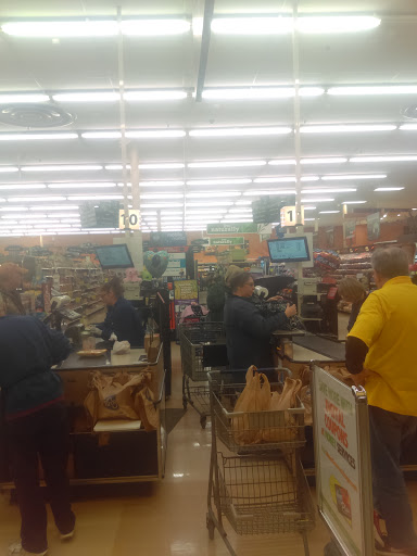 Grocery Store «Kroger», reviews and photos, 26300 Crocker Blvd, Harrison Charter Township, MI 48045, USA