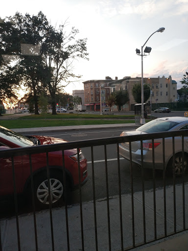 Laundromat «Laundry Fresh Laundromat», reviews and photos, 444 Central Ave, Newark, NJ 07107, USA