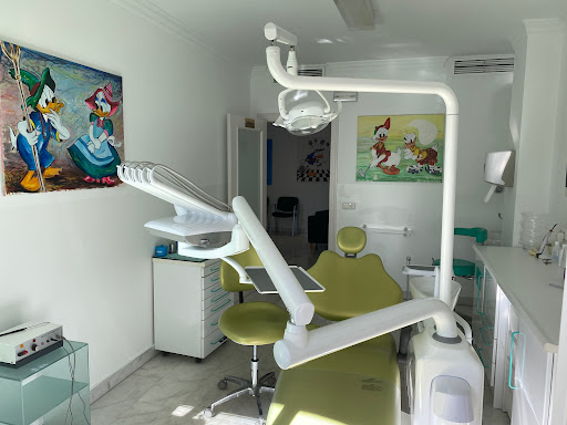Clínica Dental D. Azar. SL. - C. Jacinto Benavente, 30, 1E, 29600 Marbella, Málaga
