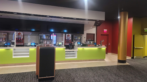 Movie Theater «Showcase Cinema de Lux Randolph», reviews and photos, 73 Mazzeo Dr, Randolph, MA 02368, USA