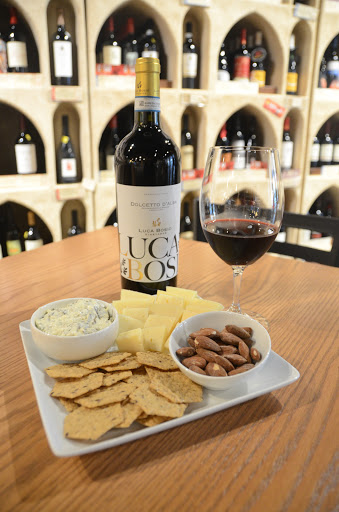 Wine Bar «WineStyles of Johnston», reviews and photos, 8460 Birchwood Ct #500, Johnston, IA 50131, USA