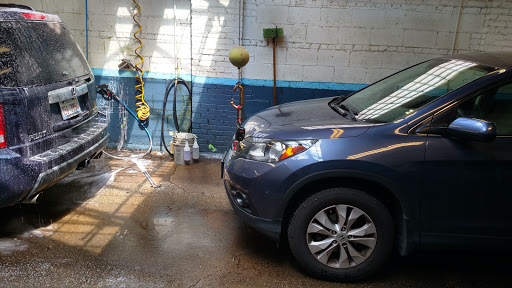 Car Wash «Forest Glen Hand Car Wash», reviews and photos, 5322 N Elston Ave, Chicago, IL 60630, USA