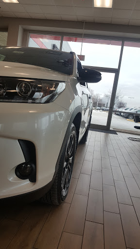 Toyota Dealer «Planet Toyota», reviews and photos, 5540 Auto Ct Dr, Matteson, IL 60443, USA