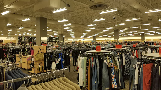 Department Store «Nordstrom Rack West Farm Shopping Center», reviews and photos, 1600 SE Rd, Farmington, CT 06032, USA