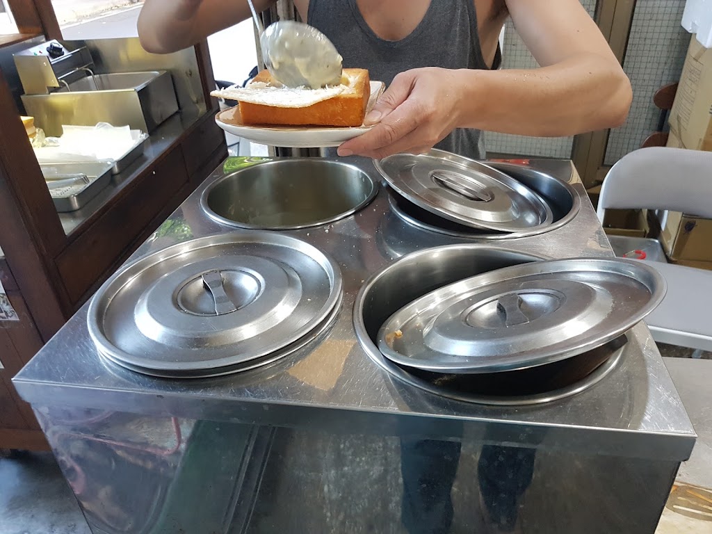 醬厚呷官財板 的照片