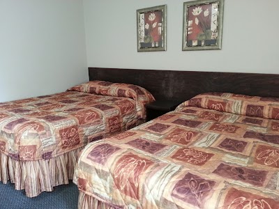 Photos of Surrey Central Inn