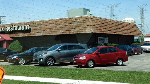 Shopping Mall «Lynn Plaza Shopping Center», reviews and photos, 520-600 W Dundee Rd, Wheeling, IL 60090, USA