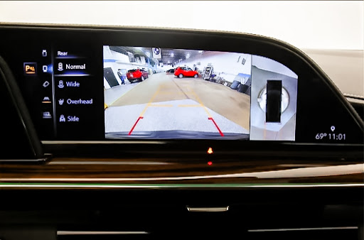 Cadillac Dealer «Motor Werks Cadillac of Barrington», reviews and photos, 206 N Cook St, Barrington, IL 60010, USA