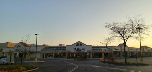 Furniture Store «Arhaus», reviews and photos, 1065 Miamisburg Centerville Rd, Dayton, OH 45459, USA