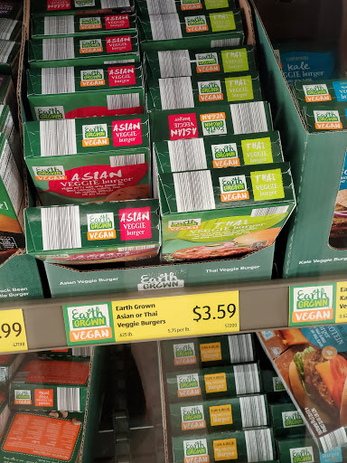 Shopping Mall «The Shops at Nanuet», reviews and photos, 5101 Fashion Dr, Nanuet, NY 10954, USA