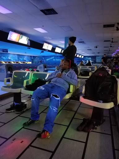 Bowling Alley «Tinley Park Bowling Lanes Inc», reviews and photos, 7601 183rd St, Tinley Park, IL 60477, USA