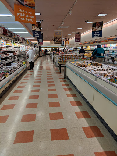 Grocery Store «Market Basket», reviews and photos, 167 S Broadway, Salem, NH 03079, USA