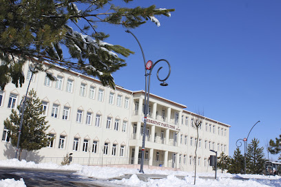 Cumhuriyet Üniversitesi Edebiyat Fakültesi B Binası