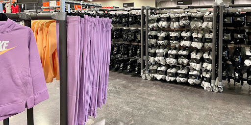 Clothing Store «Nike Factory Store», reviews and photos, 1475 N Burkhart Rd Suite C-200, Howell, MI 48855, USA