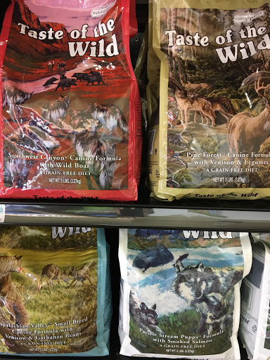 Pet Supply Store «Dog Gone Holistic-FishHawk», reviews and photos, 5620 Fishhawk Crossing Blvd, Lithia, FL 33547, USA