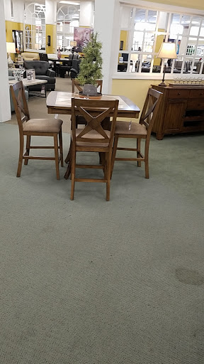 Furniture Store «Raymour & Flanigan Furniture and Mattress Store», reviews and photos, 9 Cabot Blvd E, Langhorne, PA 19047, USA