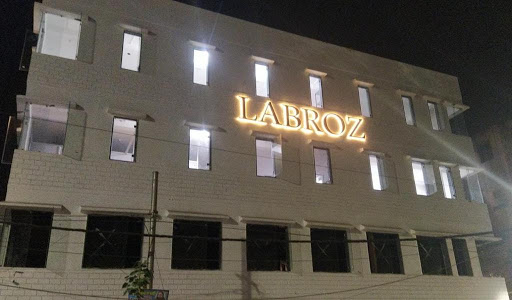 Labroz Fashions Pvt. Ltd. | chinos & Jeans Manufacturer in Delhi | Chinos wholesaler in Karol bagh Delhi