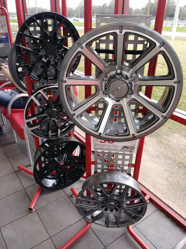 Tire Shop «Discount Tire Store - Round Rock, TX», reviews and photos, 3115 S Interstate 35, Round Rock, TX 78664, USA