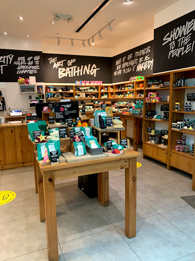 Cosmetics Store «Lush», reviews and photos, 4200 Conroy Rd, Orlando, FL 32839, USA