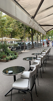 Atmosphère du Restaurant français Matignon à Paris - n°10