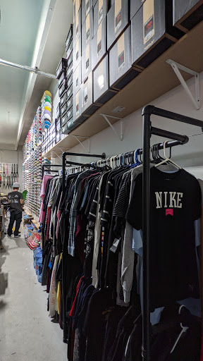 Skateboard Shop «Avalanche Skate Shop», reviews and photos, 1201 Jupiter Park Dr a, Jupiter, FL 33458, USA